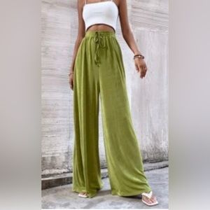 Brand new womens wide leg pants. Never worn. Too long and too big..